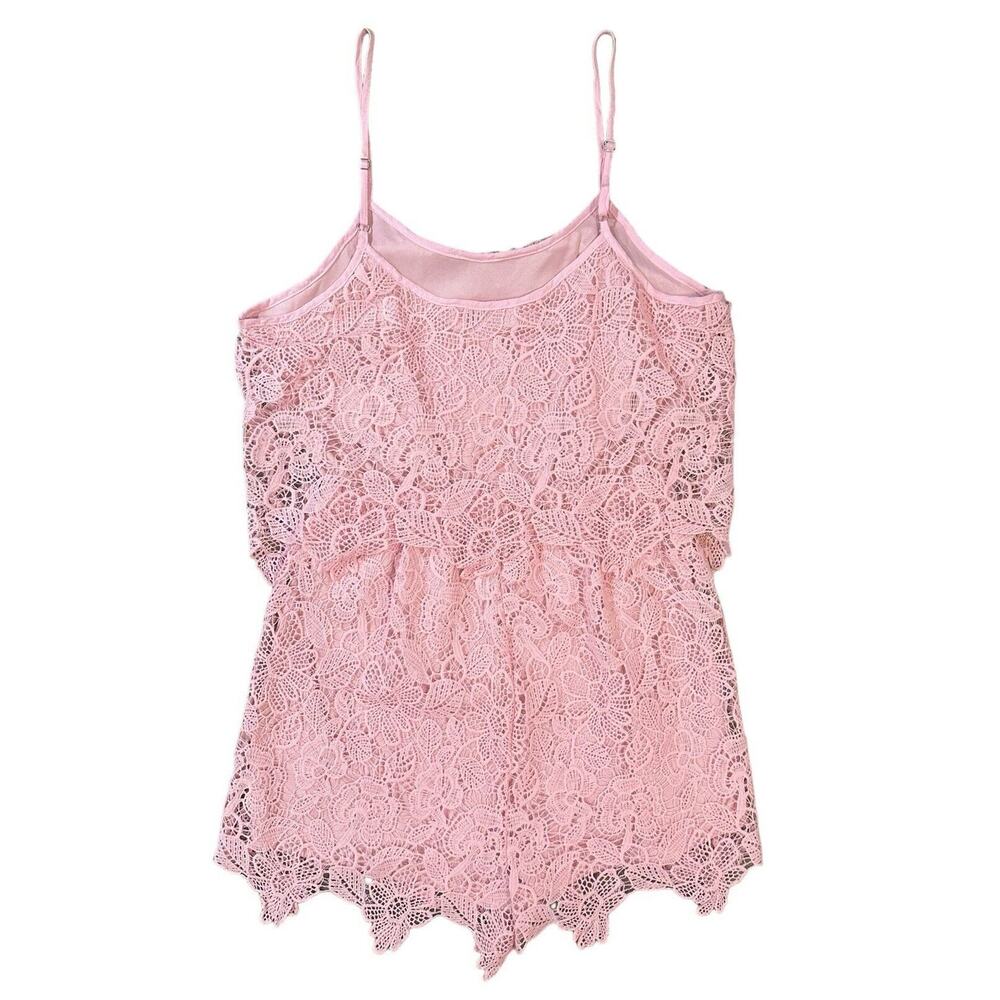 NWT Francesca’s Pink Crochet Lace Romper Spaghetti Straps Adjustable size Small - Picture 5 of 13